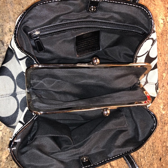 Signature Coach Medium Handbag! - Picture 3 of 3